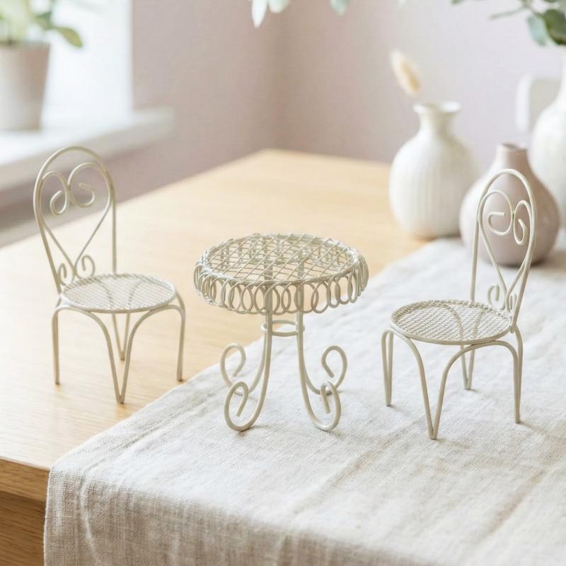 Outdoor Furniture Table - 1/3 قطع ديكورات حديقة بيت الدمى،