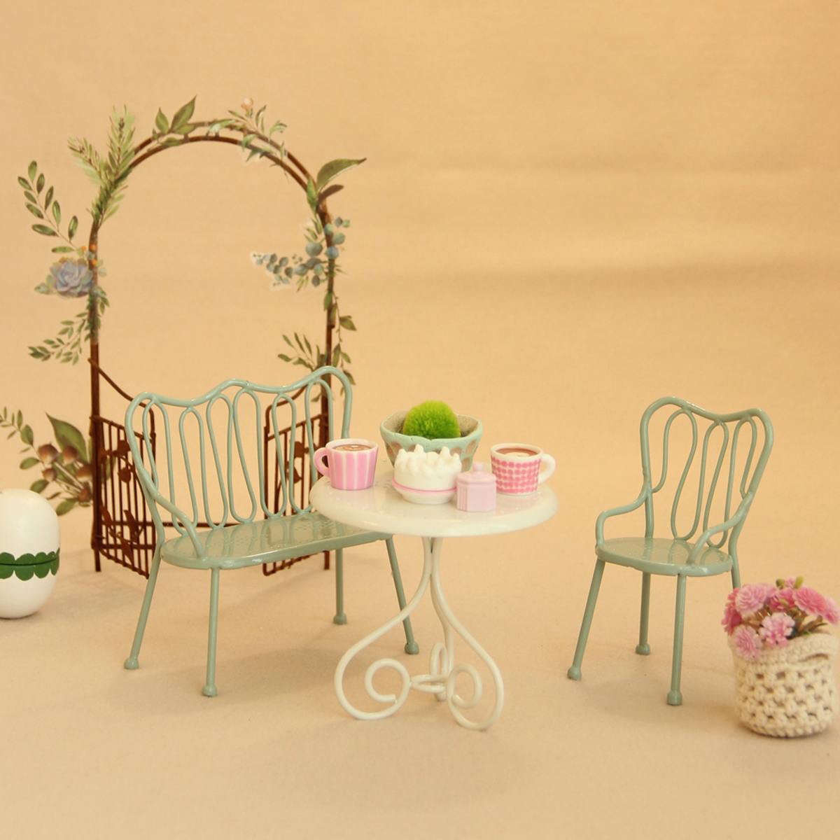 طقم طاولة وكرسي حديدي مصغر بمق - مراجعة Outdoor Furniture Hotel وسعره